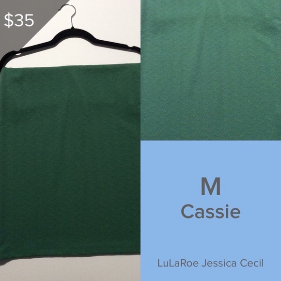 M LuLaRoe Cassie - Picture 1 of 1